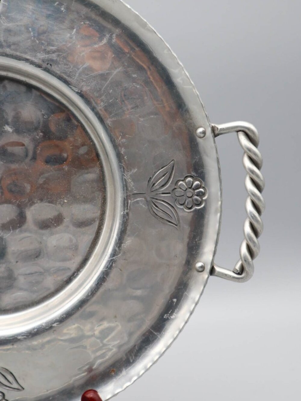 Vtg Mid-Century B.W. Buenilum Floral Hammered Aluminum Serving Tray Rope Handles - Picture 3 of 6